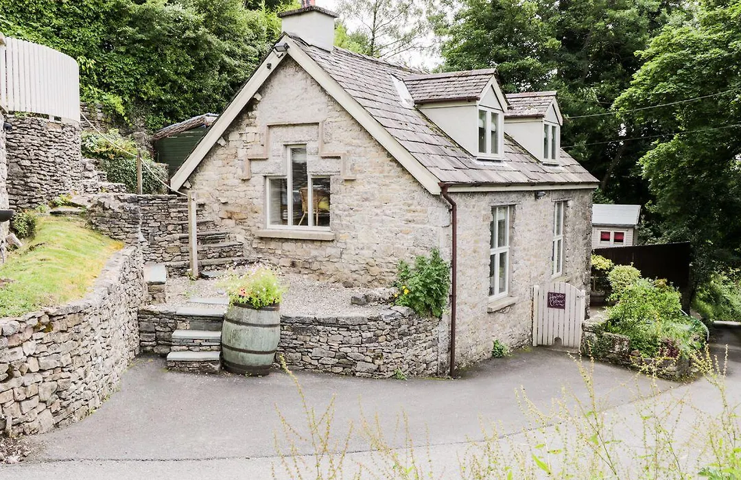 Honeypot Cottage-1